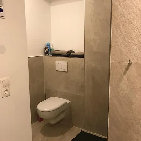 Cologne - & Monteursquartiere In Bei Koeln Apartment