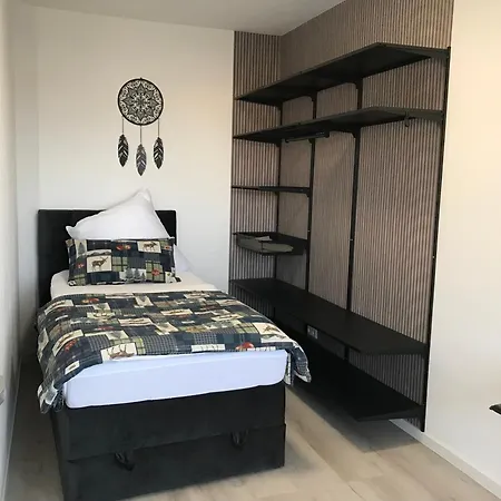 Cologne - & Monteursquartiere In Bei Koeln Διαμέρισμα Meckenheim (North Rhine-Westphalia)