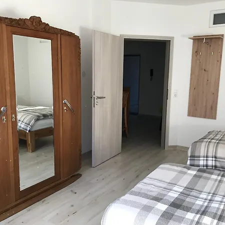 Cologne - & Monteursquartiere In Bei Koeln Διαμέρισμα Meckenheim (North Rhine-Westphalia)